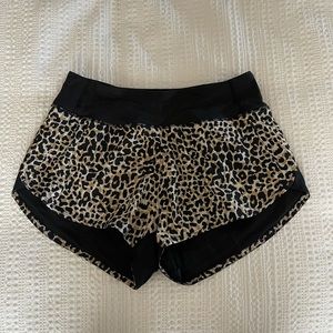 Outdoor Voices Hudson 2.5 short